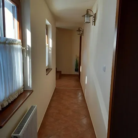 Blum Pince - Borozo Vendeghaz Villany