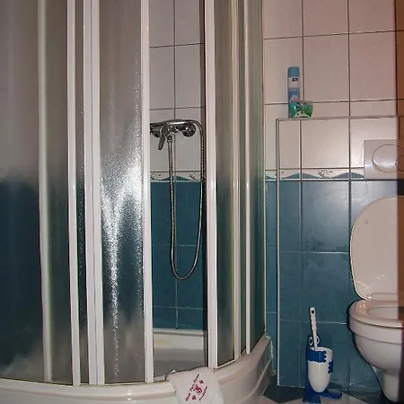 Blum Pince - Borozo Vendeghaz 3*