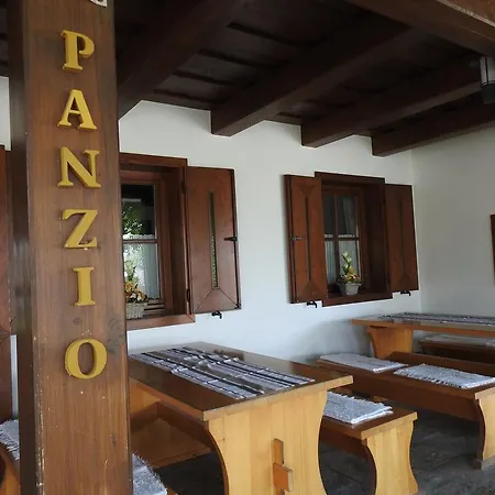 Guest house Blum Pince - Borozo Vendeghaz